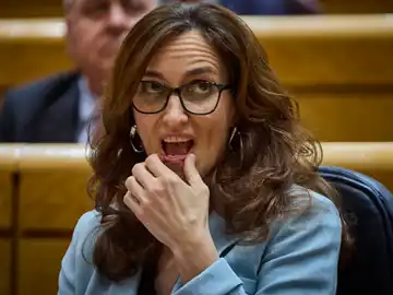 Pleno del Senado. Comparecen por parte del gobierno, el vicepresidente primero y ministro de Economía, Carlos Pleno del Senado. Comparecen por parte del gobierno, el vicepresidente primero y ministro de Economía, Carlos Cuerpo, el ministro del Interior, Fernando Grande-Marlaska, el ministro de Asuntos Exteriores, Unión Europea y Cooperación, José Manuel Albares, la ministra de Sanidad, Mónica García, y el ministro de Cultura, Ernest Urtasun. © Alberto R. Roldán / Diario La Razón. 07 04 2026