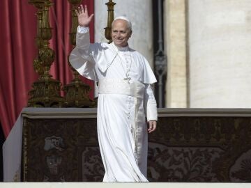Almeida "alza la mirada" ante visita del Papa que "abarcar&aacute; much&iacute;simas realidades" en una ciudad engalanada floralmente
