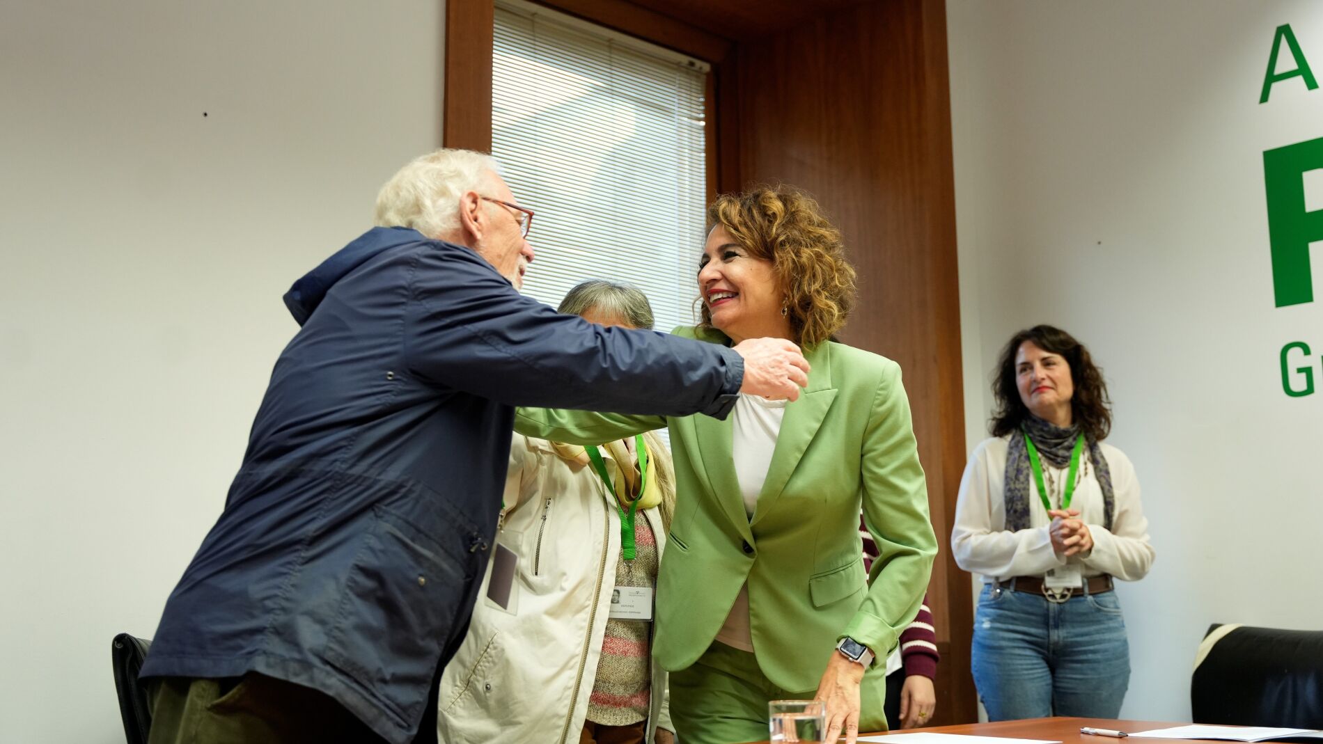 Montero y las Mareas: de la caída socialista en Andalucía a la alianza