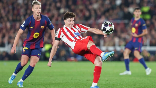 Julian Alvarez of Atletico de Madrid in action during the UEFA Champions League 2025/26 Quarter-finals First Leg, football match played between FC Barcelona and Atletico de Madrid at Spotify Camp Nou stadium on April 08, 2026 in Barcelona, Spain. AFP7 08/04/2026 ONLY FOR USE IN SPAIN