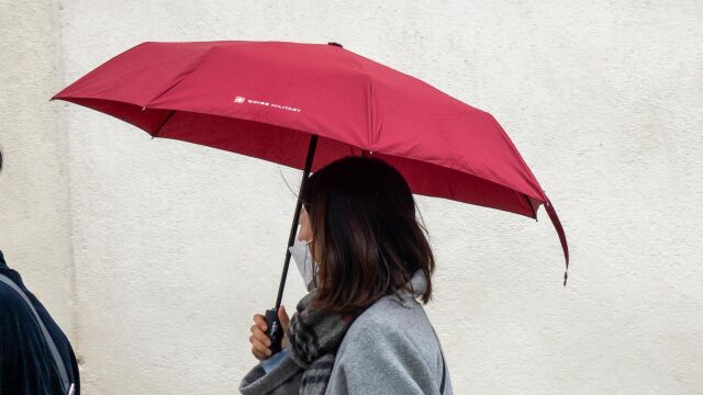 La lluvia, olas, viento y nieve pondr&aacute;n ma&ntilde;ana en aviso a 10 CCAA y Melilla, con A Coru&ntilde;a en nivel naranja por olas