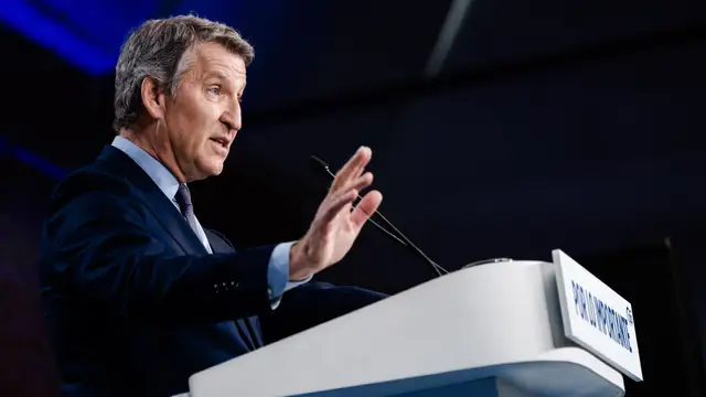 Feijóo se desmarca de Trump y acusa a Sánchez de traicionar a la UE por sus alianzas tecnológicas con China Feijóo se desmarca de Trump y acusa a Sánchez de traicionar a la UE por sus alianzas tecnológicas con China