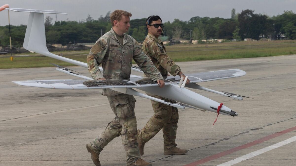 El dron que nunca aterriza: EE UU paga 270 millones por vigilancia solar permanente