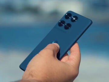 motorola edge 60 en color azul