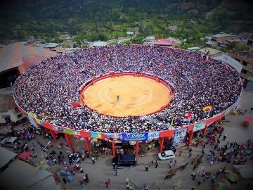 Plaza de toros de Chota, Per&uacute;