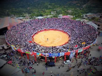 La conquista española de Perú: Victorino Martín debuta en Lima y Chota se blinda con figuras de España Plaza de toros de Chota, Perú