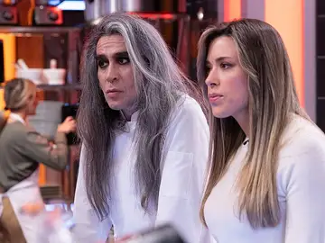 Mario Vaquerizo reparte los memes más divertidos de "MasterChef" en el nuevo reto de La 1 Mario Vaquerizo reparte los memes más divertidos de "MasterChef" en el nuevo reto de La 1