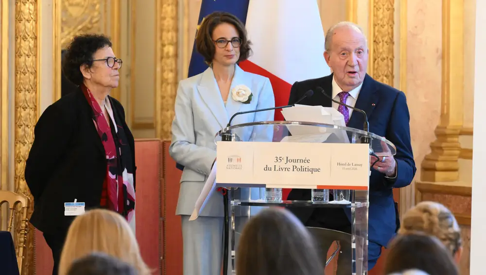 El Rey Juan Carlos recibe el Premio Livre Politique