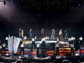 South Korean band BTS kicks off world tour with concerts in Goyang Goyang (Korea, Republic Of), 11/04/2026.- A handout photo made available by BigHit Music, shows South Korean K-pop group BTS performing on the second day of their three-night concert series at Goyang Stadium, northwest of Seoul, South Korea, 11 April 2026, as part of their 'Arirang' world tour. (Corea del Sur, Seúl) EFE/EPA/BigHit Music HANDOUT SOUTH KOREA OUTHANDOUT EDITORIAL USE ONLY/NO SALES