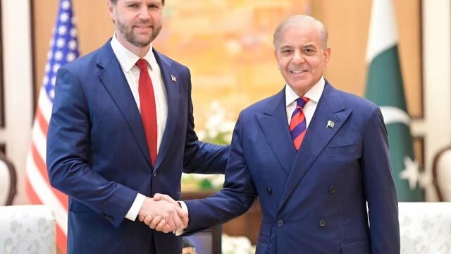 Ir&aacute;n.- Las conversaciones de Islamabad entre Ir&aacute;n y EEUU entran en su "fase t&eacute;cnica" tras un careo de alto nivel