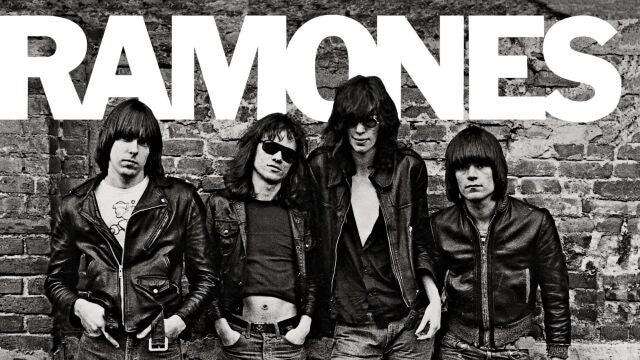 Imagen de la portada del legendario &aacute;lbum hom&oacute;nimo de debut de The Ramones, publicado hace 50 a&ntilde;os