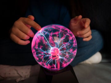 Bola de plasma para ilustrar aplicaciones en medicina por el D&iacute;a Mundial de la Cu&aacute;ntica