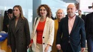 Mar&iacute;a Jes&uacute;s Montero, en el centro