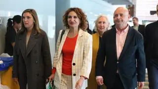 María Jesús Montero, en el centro María Jesús Montero, en el centro