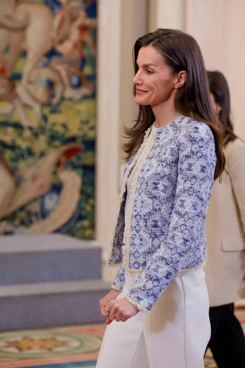 La reina recibe en audiencia a una representación de ACNUR