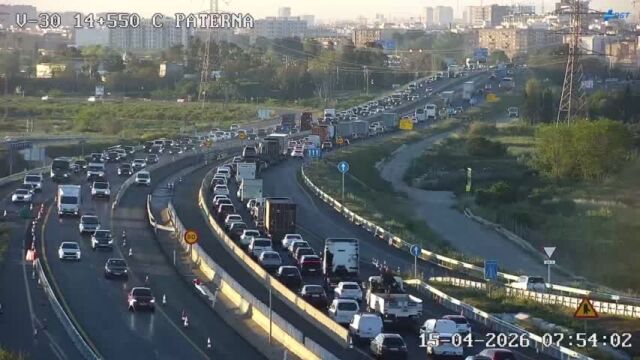 Sendos accidentes generan retenciones kilom&eacute;tricas este mi&eacute;rcoles en la AP-7 en direcci&oacute;n Valencia y la V-30