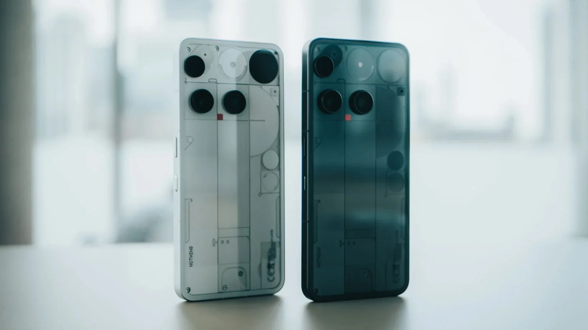 Desplome total en el Nothing Phone (3): un móvil de gama alta completísimo que parece del futuro por su diseño