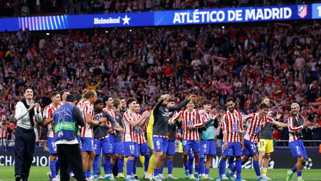 Players of Atletico de Madrid celebrate the victory during the UEFA Champions League 2025/26 Quarter-Final Second Leg match between Atletico de Madrid and FC Barcelona at Riyadh Air Metropolitano on April 14, 2026, in Madrid, Spain. AFP7 14/04/2026 ONLY FOR USE IN SPAIN