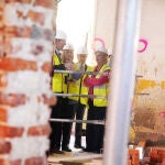 Inma Sanz y Paloma Garc&iacute;a Romero, en su visita a las obras