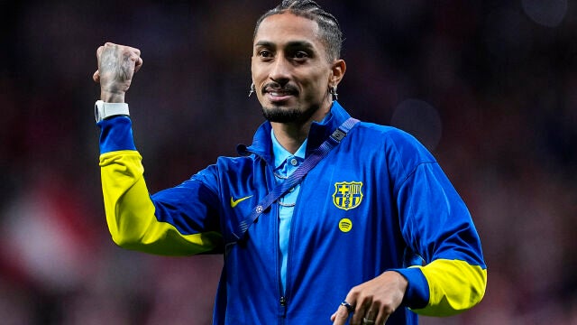Raphinha of FC Barcelona gestures during the UEFA Champions League 2025/26 Quarter-Final Second Leg match between Atletico de Madrid and FC Barcelona at Riyadh Air Metropolitano on April 14, 2026, in Madrid, Spain. AFP7 14/04/2026 ONLY FOR USE IN SPAIN