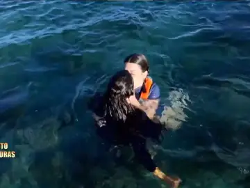 Dulceida se reencuentra con su pareja Alba Paul tras 40 días de aventura en 'Supervivientes 2026' y ambas se funden en un apasionado beso Dulceida se reencuentra con su pareja Alba Paul tras 40 días de aventura en 'Supervivientes 2026' y ambas se funden en un apasionado beso