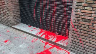 Vandalizan la sede de Vox en Barcelona