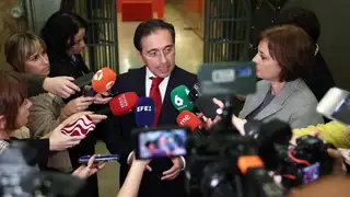 Albares sobre las críticas de Trump al Papa: "El poder político no puede interferir en absoluto en religión" Albares sobre las críticas de Trump al Papa: "El poder político no puede interferir en absoluto en religión"