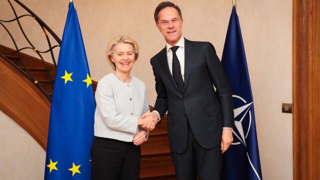 BRUSELAS, 16/04/2026.- La presidenta de la Comisi&oacute;n Europea, Ursula von der Leyen, y el secretario general de la OTAN, Mark Rutte, durante el encuentro que mantuvieron este jueves en Bruselas. EFE/ Comisi&oacute;n Europea/Dati Bendo 