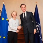 Von der Leyen y Mark Rutte se re&uacute;nen en Bruselas 