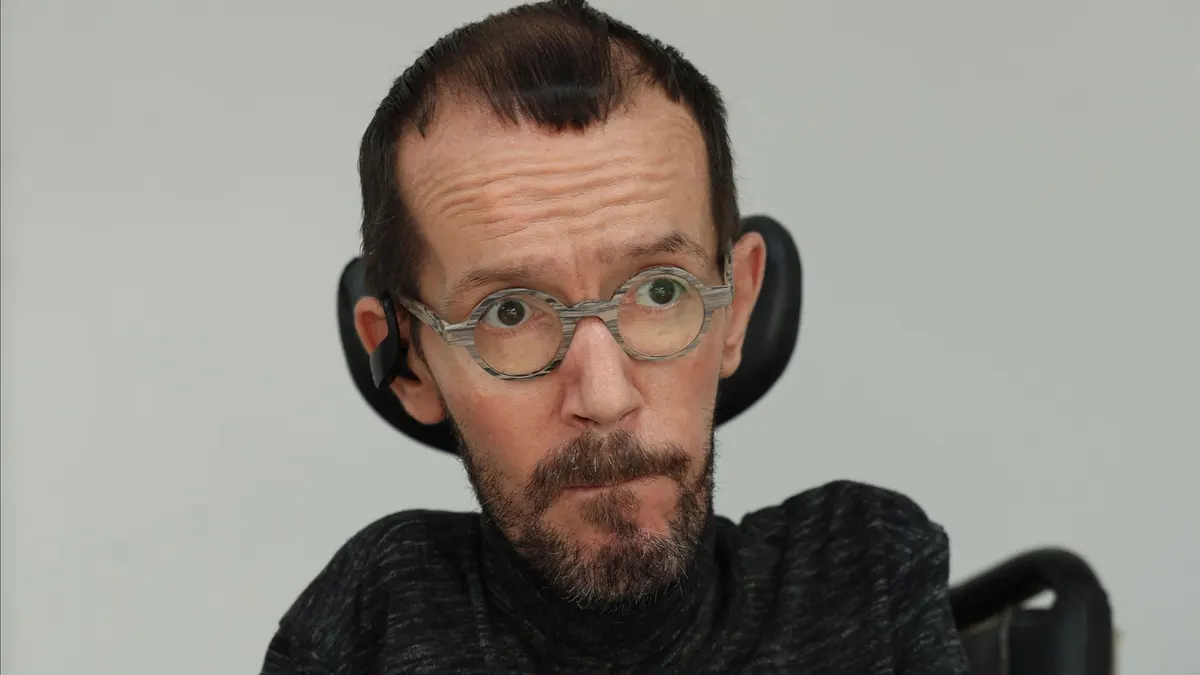 Audiencia de Madrid absuelve a Echenique de delito de odio por un tuit sobre "deportar sacerdotes" por pederastia