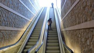 Sucesos.- Seis heridos trasladados al hospital tras sufrir una caída en las escaleras mecánicas del Miradero en Toledo