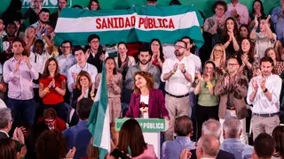 Pedro Sánchez y María Jesús Montero participan en un acto de campaña por el 17M (Córdoba) La vicesecretaria general del PSOE, secretaria general del PSOE de Andalucía y candidata a la Presidencia de la Junta de Andalucía, María Jesús Montero, durante un acto de campaña por el 17M en el Colegio Mayor La Asunción . A 26 de abril de 2026 en Córdoba (Andalucía, España). El secretario general del PSOE y presidente del Gobierno, Pedro Sánchez, y la vicesecretaria general del PSOE, secretaria general del PSOE de Andalucía y candidata a la Presidencia de la Junta de Andalucía, María Jesús...