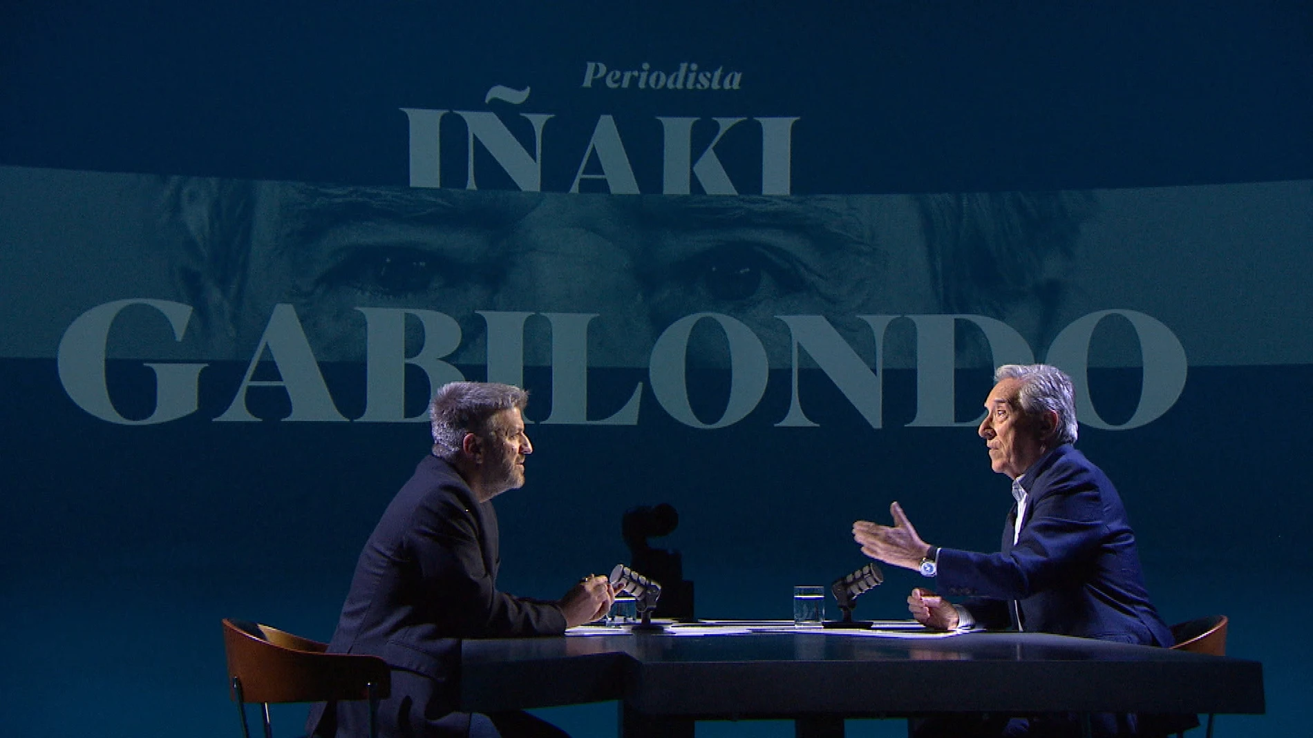 Iñaki Gabilondo y Belén Rueda se sientan con Aimar Bretos en ‘La Noche de Aimar’ para hablar de vida, muerte y crispación — image 2
