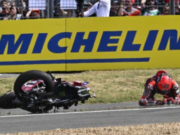 Motociclismo/GP Francia.- Marc M&aacute;rquez, operado del hombro y del pie derechos