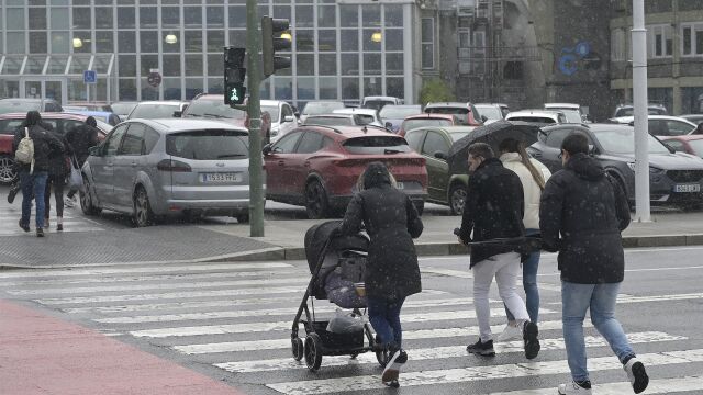 Una docena de provincias estar&aacute;n este viernes en riesgo por lluvia, olas, viento o nieve