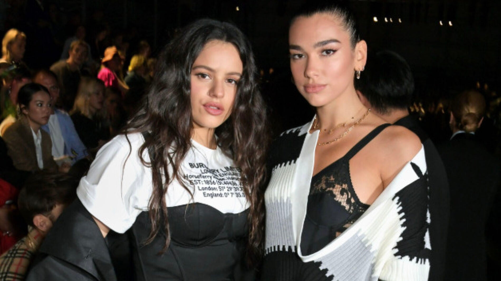 Dua Lipa comparte en Instagram el regalo que ha recibido de Rosalía: "Para mi amiga, con todo mi amor"