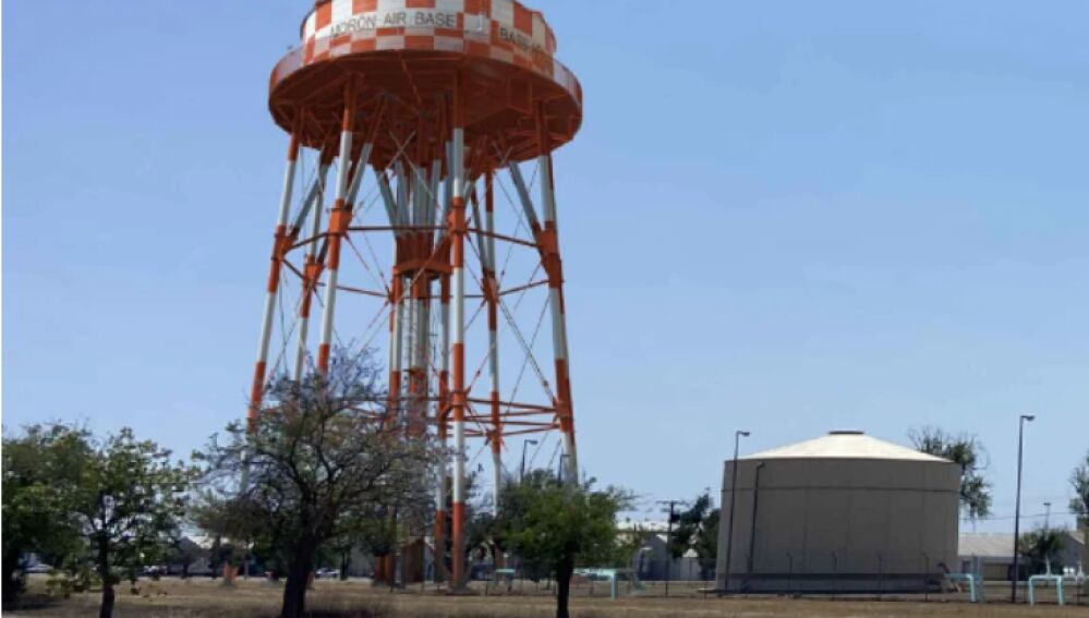 Megadepósito de agua en la Base de Morón