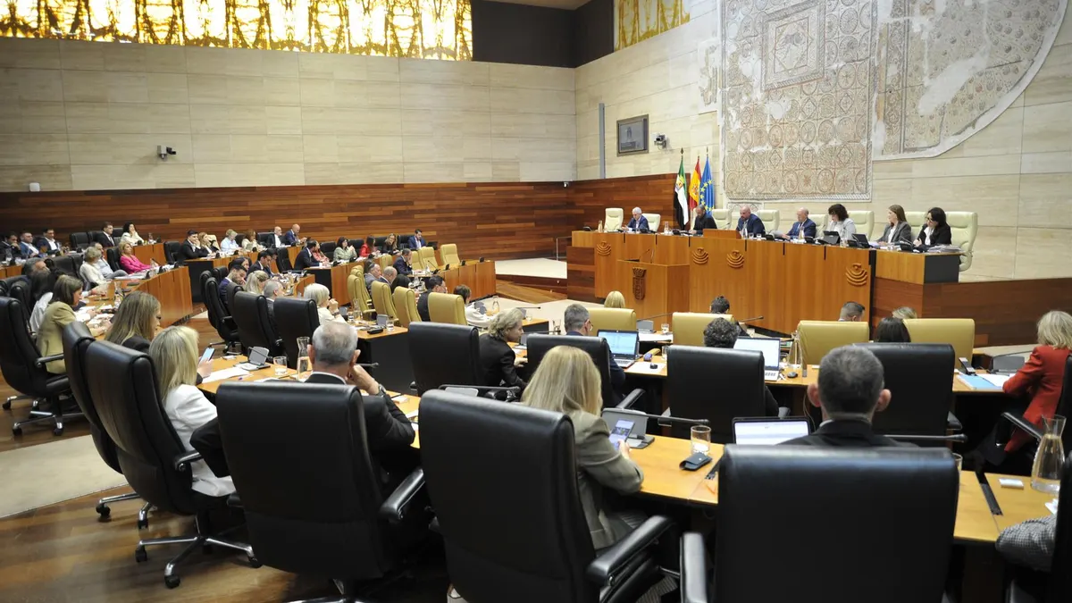 La Asamblea de Extremadura fija para el 29 y 30 de julio el debate para la aprobación de los Presupuestos de 2026