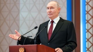 ASTANA (Kazakhstan), 29/05/2026.- Russian President Vladimir Putin speaks to the media on the sidelines of the Supreme Eurasian Economic Council (SEEC) in Astana, Kazakhstan, 29 May 2026. The Eurasian Economic Union (EAEU) involves five core member states that make up the union - Armenia, Belarus, Kazakhstan, Kyrgyzstan and Russia, as well as several observer states and strategic partner countries that attend and participate in its summits and forums. (Bielorrusia, Kazajstán, Kirguistán, Rusi...