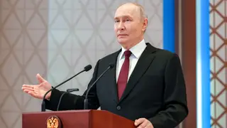 Kazakhstan hosts the Eurasian Economic Union (EAEU) summit ASTANA (Kazakhstan), 29/05/2026.- Russian President Vladimir Putin speaks to the media on the sidelines of the Supreme Eurasian Economic Council (SEEC) in Astana, Kazakhstan, 29 May 2026. The Eurasian Economic Union (EAEU) involves five core member states that make up the union - Armenia, Belarus, Kazakhstan, Kyrgyzstan and Russia, as well as several observer states and strategic partner countries that attend and participate in its summits and forums. (Bielorrusia, Kazajstán, Kirguistán, Rusi...