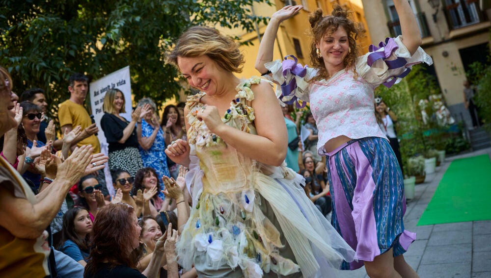 Cuando la moda da voz a las enfermedades raras: así fue el desfile de ...