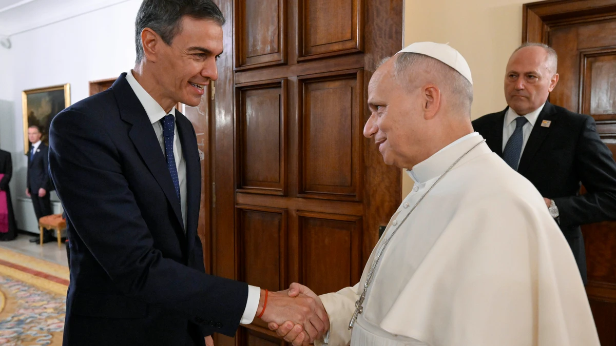 Encuentro entre el presidente Pedro Sánchez y el papa León XIV