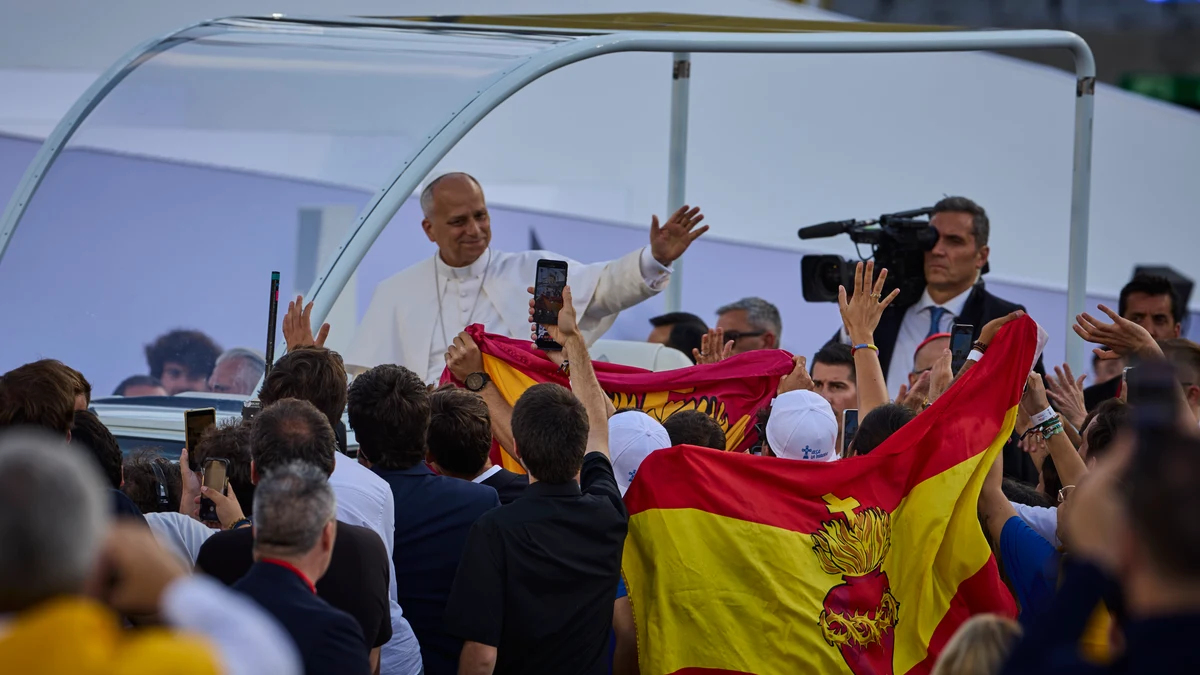Vigilia con el Santo Padre en el Estadi Olímpic de Montjuic Lluís Companys de Barcelona
Viaje del Papa León X