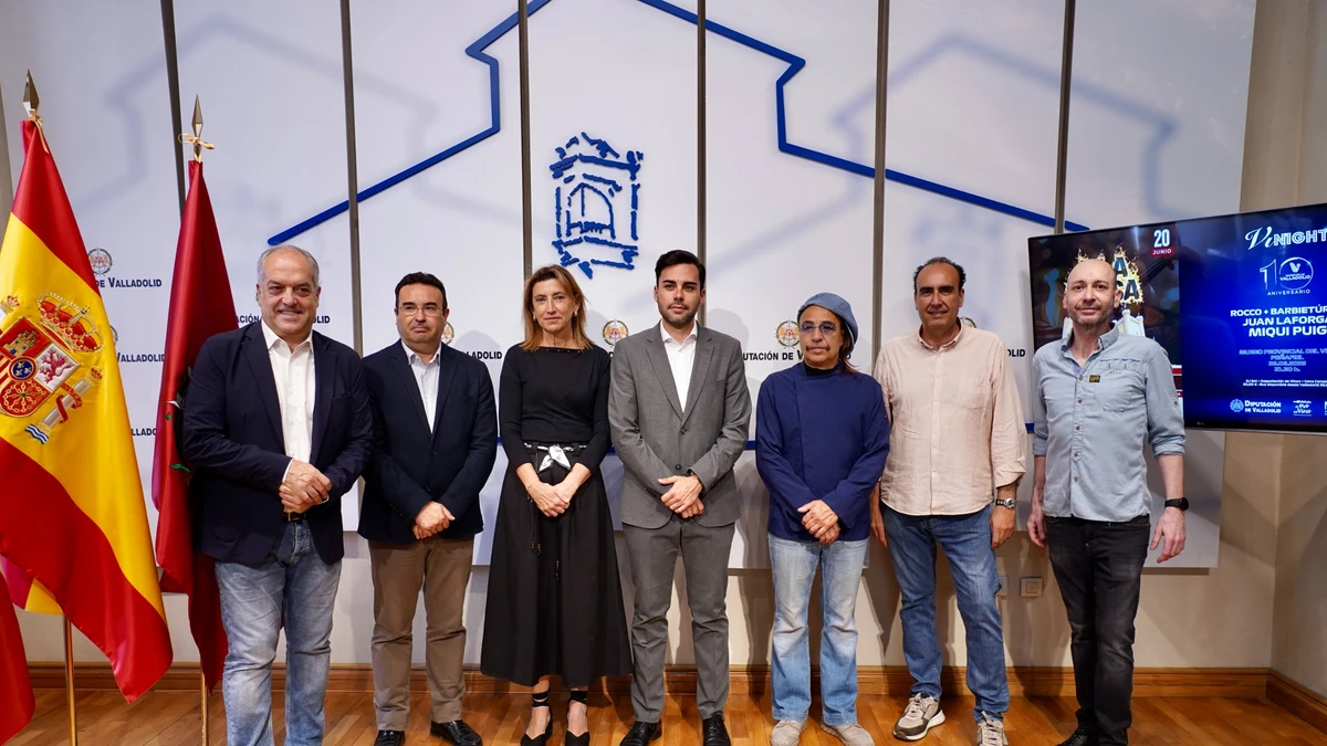 Roberto Migallón, Robertó Díez, Pilar Peña y Víctor Fernández, entre otros, durante la presentación de La Brasa y V Night