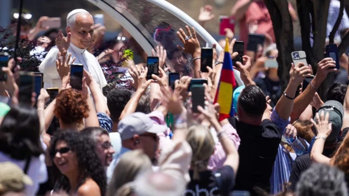 León XIV convierte su histórica visita a Gran Canaria en un recorrido entre el drama, la esperanza y la fe