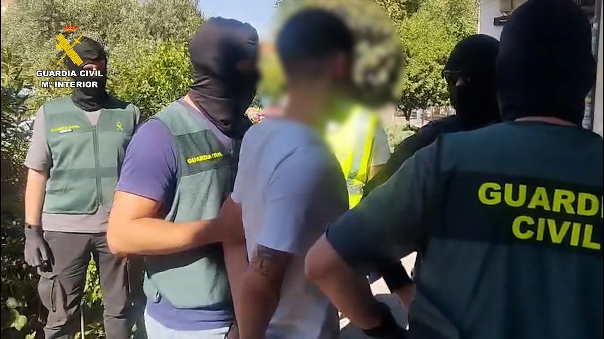 MADRID.-Sucesos.- Cae un grupo criminal que cometió 62 robos en camiones, bancos y oficinas de correos de Toledo y Madrid