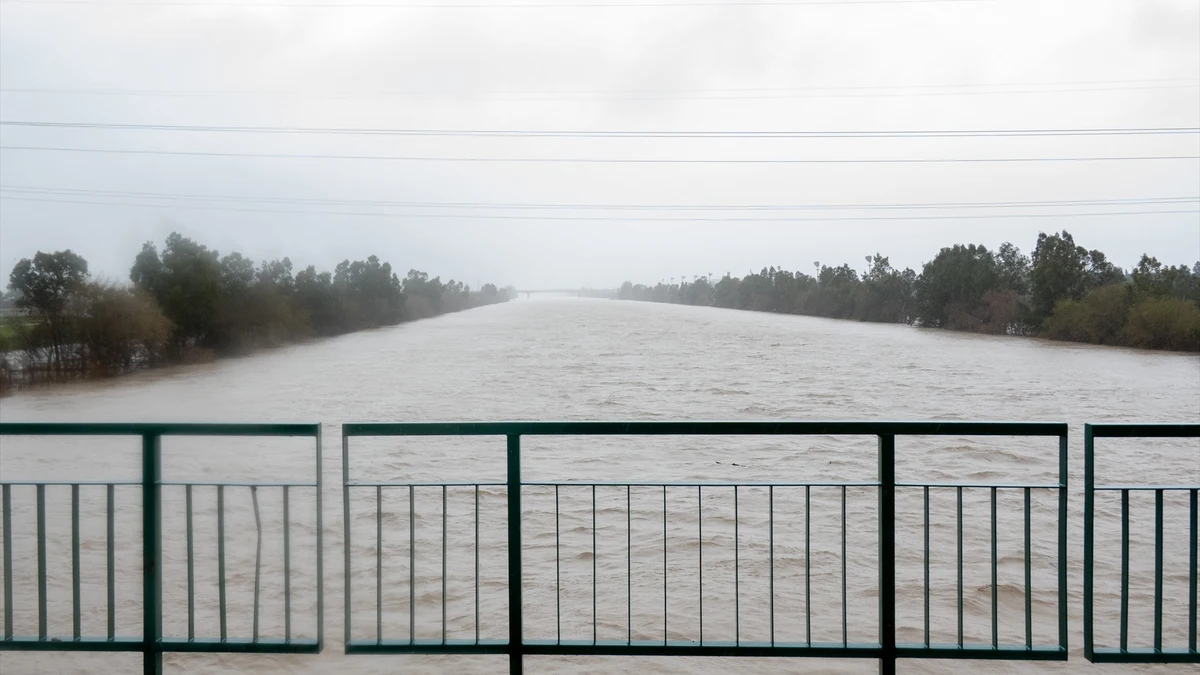 Imagen del río Guadalquivir a su paso por Sevilla