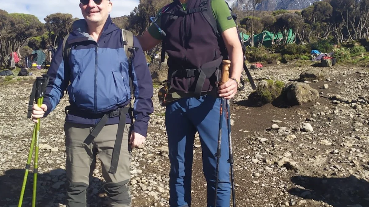 Joaquín Martínez y Pepe Monge en el Kilimanjaro