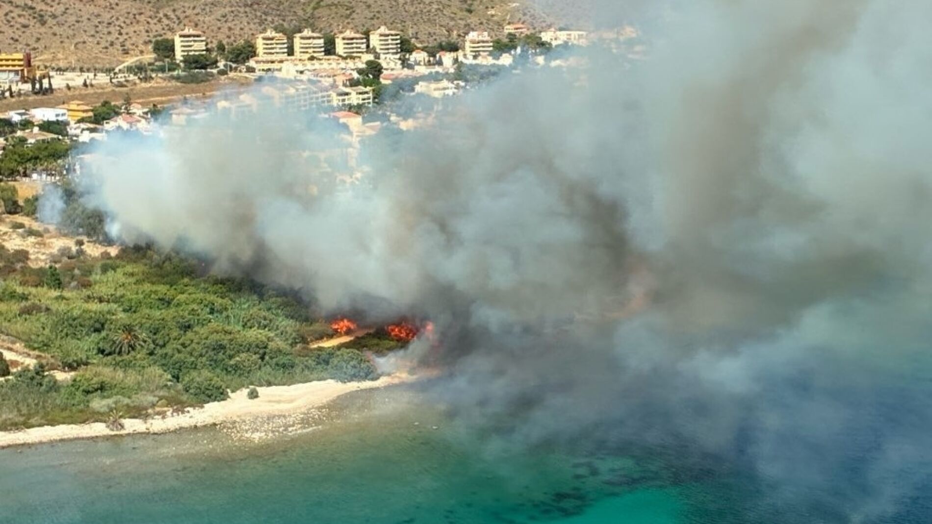 Tres incendios declarados en menos de una hora en Cartagena, Yecla y Jumilla