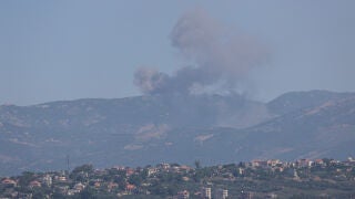 LÍBANO, 20/06/2026.- Múltiples detonaciones se registraron este sábado en el sur del Líbano, después de que el viernes Israel y la milicia chií Hizbulá acordaran un alto el fuego que entró en vigor ayer por la tarde. EFE/ Magda Gibelli 